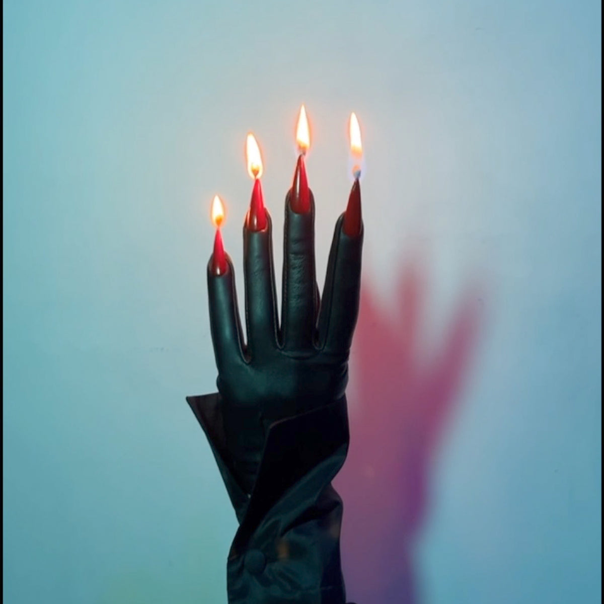 DAGGER NAIL GLOVES