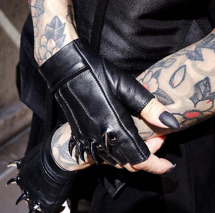 SAMPLE SALE CLAW GLOVES WOMENS 7.5