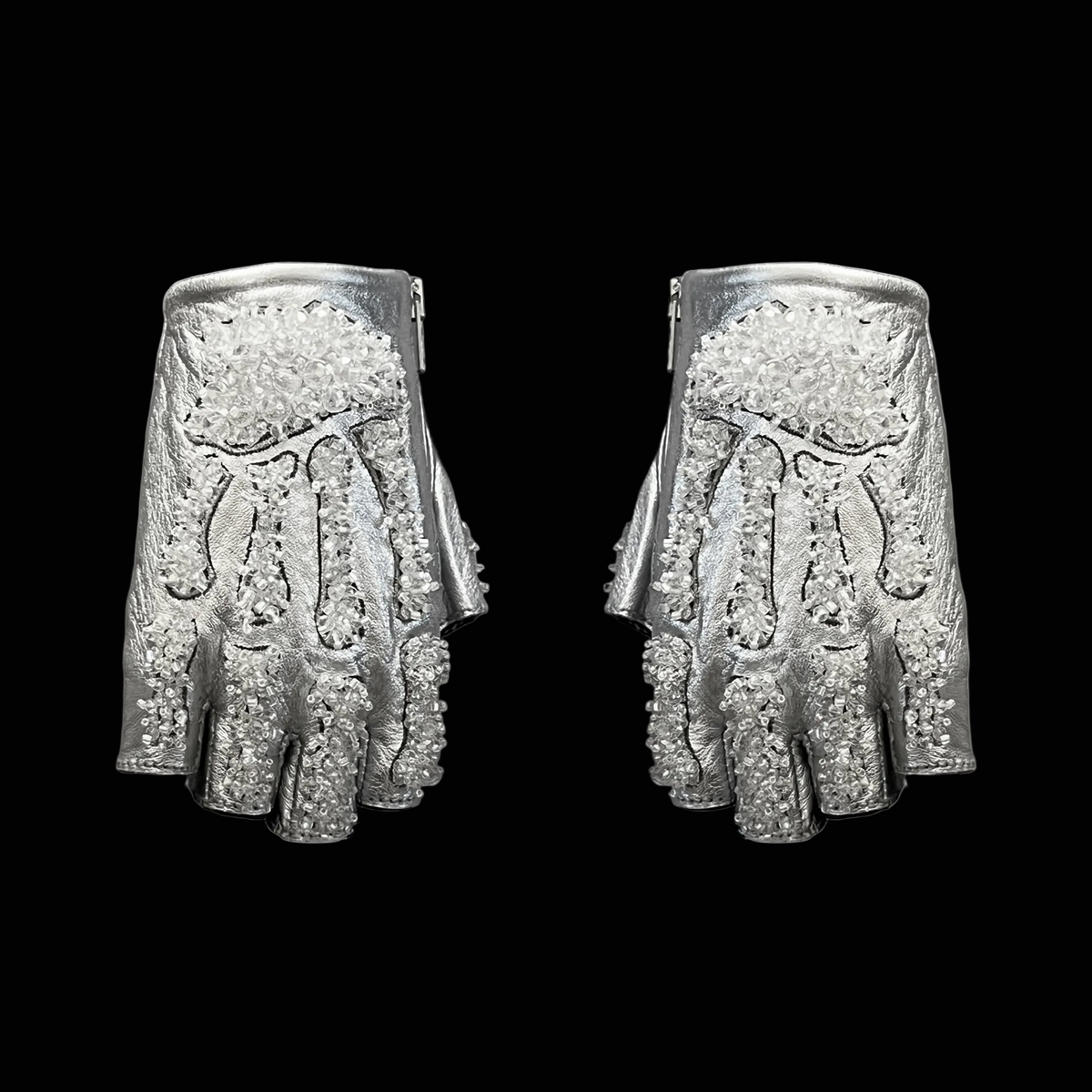 SAMPLE SALE SILVER BEADED BONES GLOVES WOMEN'S 7.5
